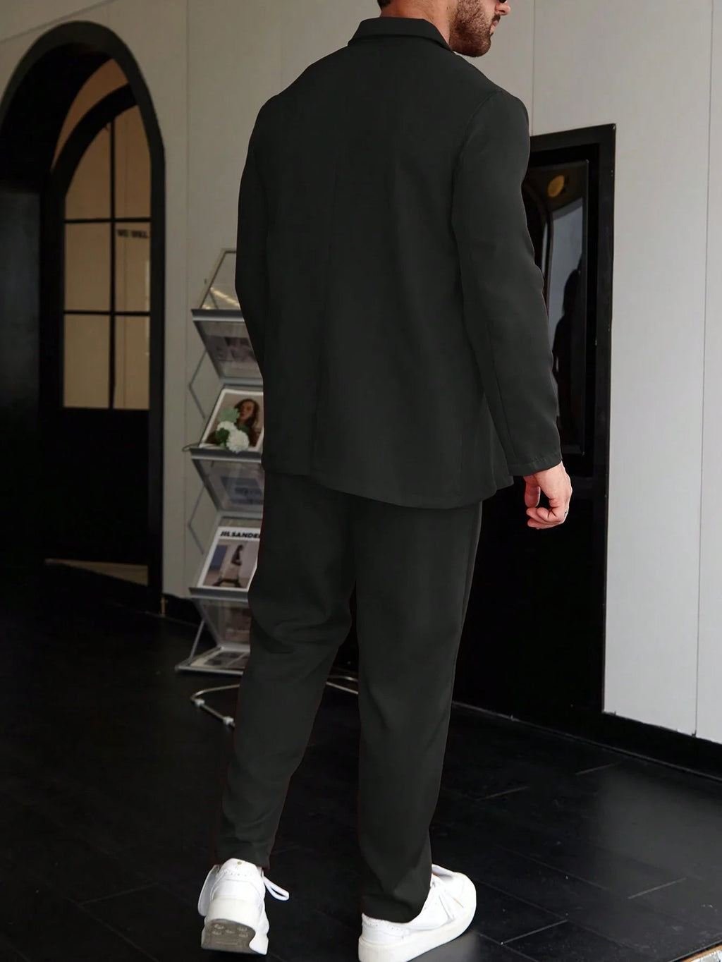 Slim Fit Two Piece Tailored Business Suit Set with Blazer and Pants for Men
