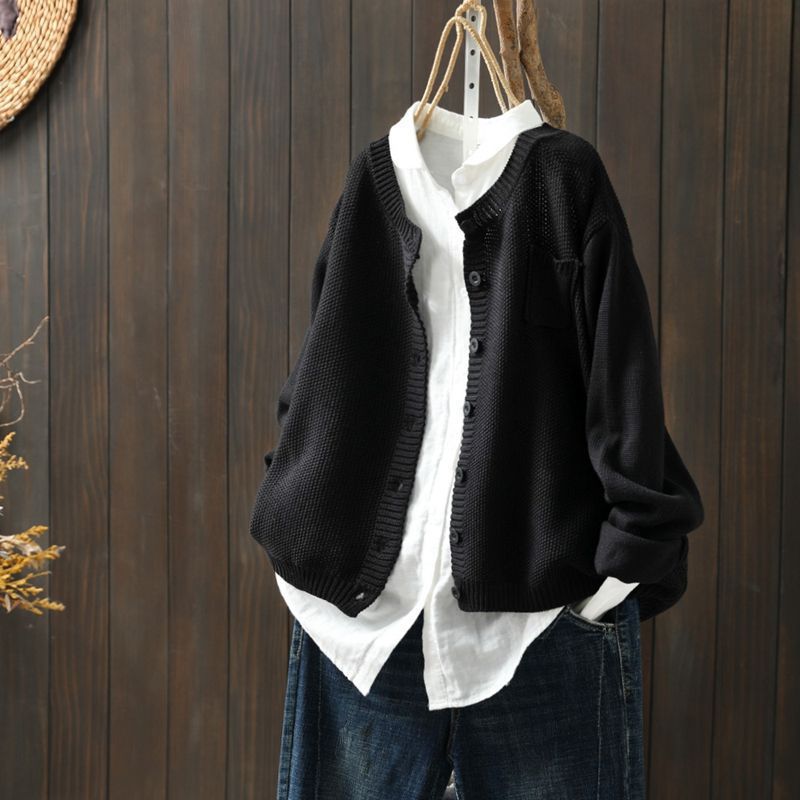 Women’s Cardigan | Oversized style with button closure and long sleeves