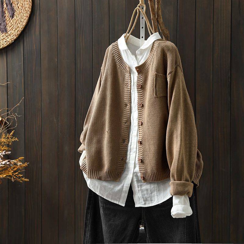Women’s Cardigan | Oversized style with button closure and long sleeves