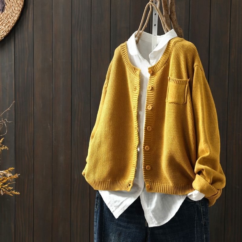 Women’s Cardigan | Oversized style with button closure and long sleeves